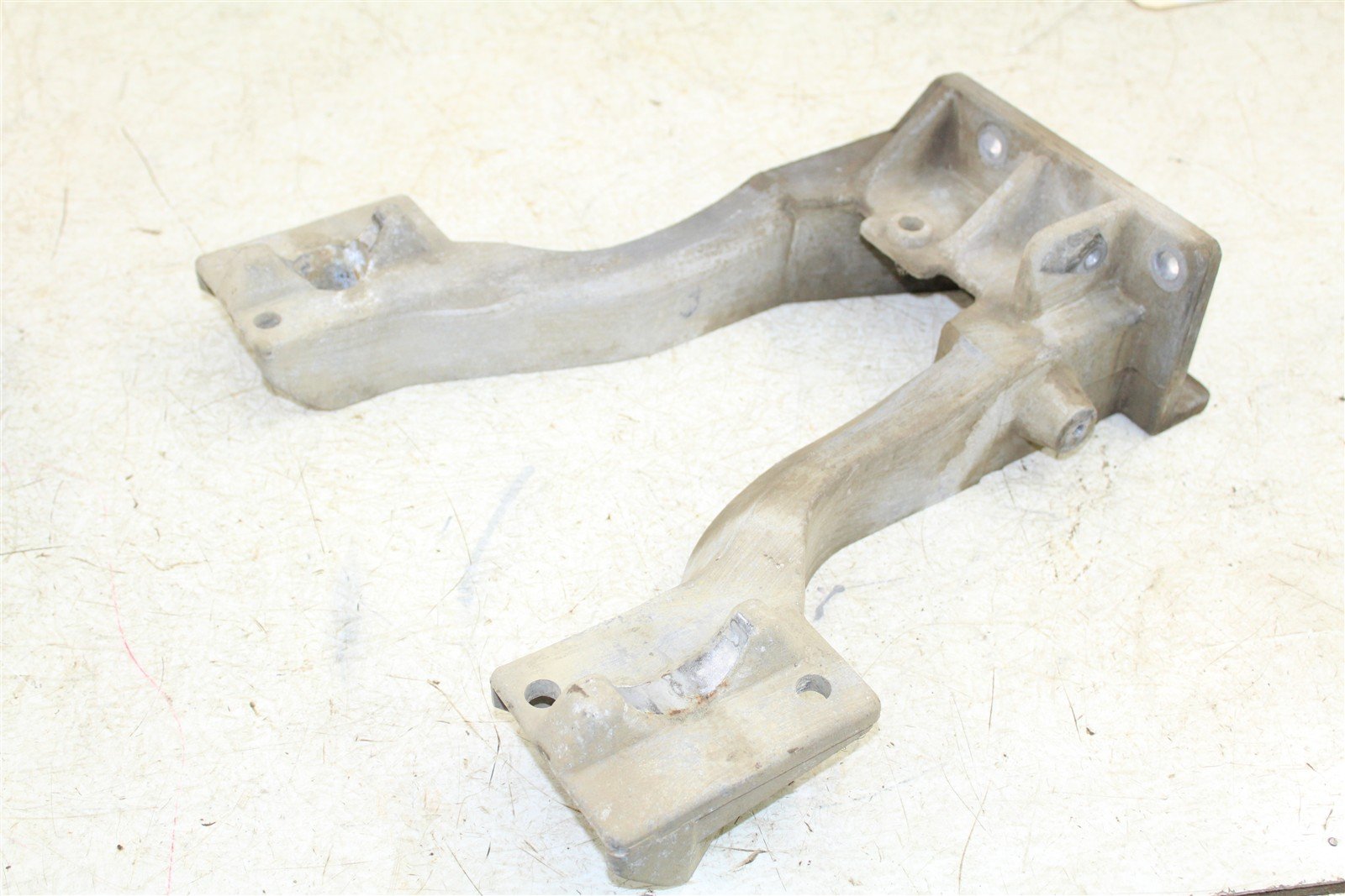 2003 EZGO TXT GAS Golf Cart Engine Mounts Motor Brackets Skid Plate Guard 10250