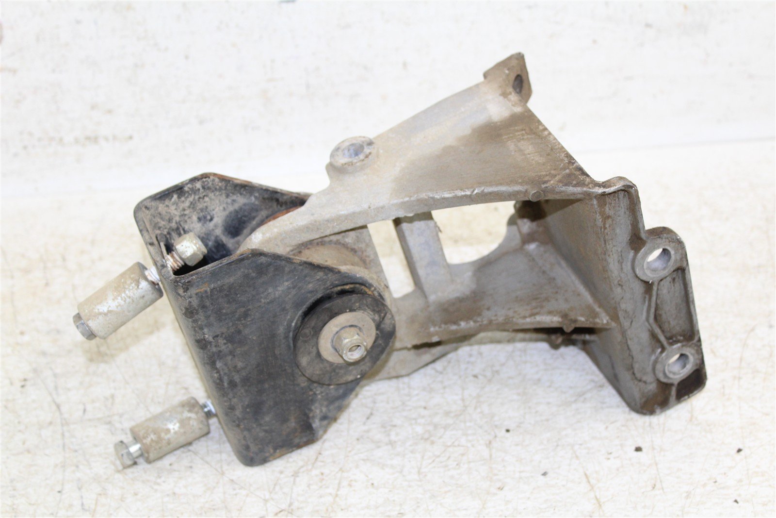 2003 EZGO TXT GAS Golf Cart Engine Mounts Motor Brackets Skid Plate Guard 10250
