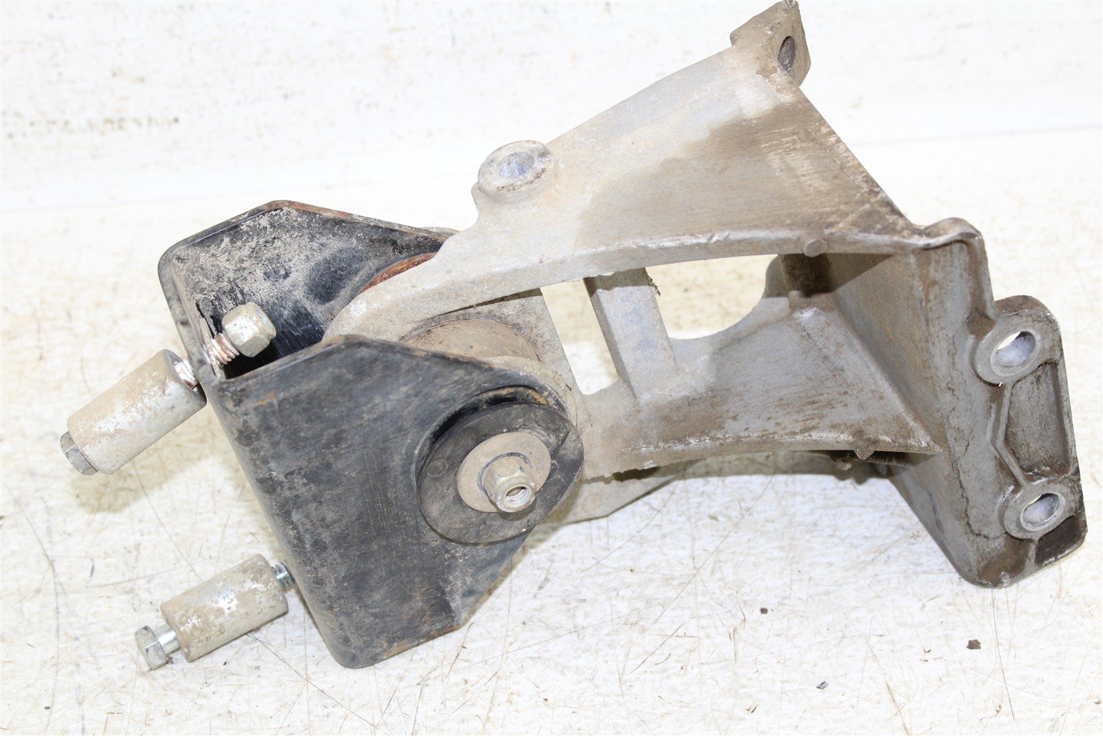 2003 EZGO TXT GAS Golf Cart Engine Mounts Motor Brackets Skid Plate Guard 10250