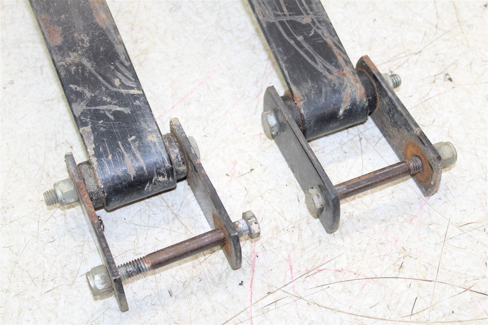 2003 EZGO TXT GAS Golf Cart Rear Leaf Springs Suspension Shackle Plates 10250