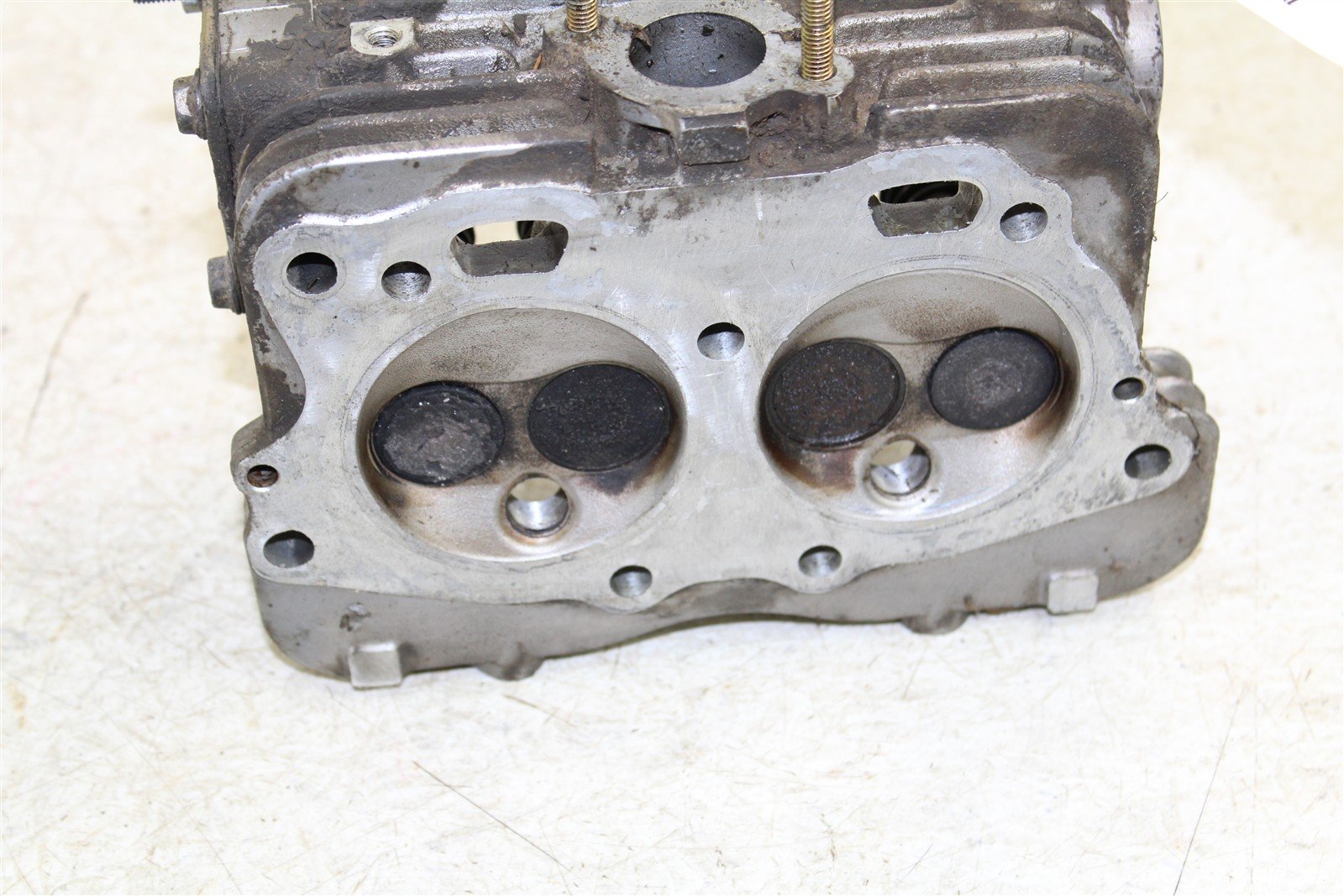 2003 EZGO TXT GAS Golf Cart Cylinder Head Intake Exhaust 10250