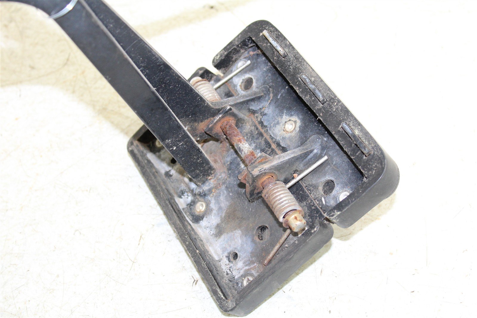 2003 EZGO TXT GAS Golf Cart Brake Pedal Assembly Parking Lock Lever 10250
