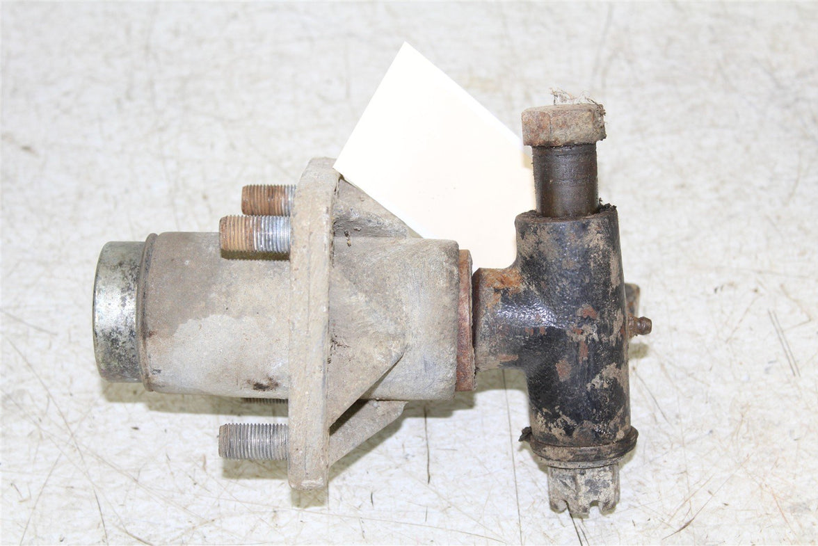 1994 EZGO Marathon GAS Golf Cart Front Left Spindle Knuckle w/ Hub 10251
