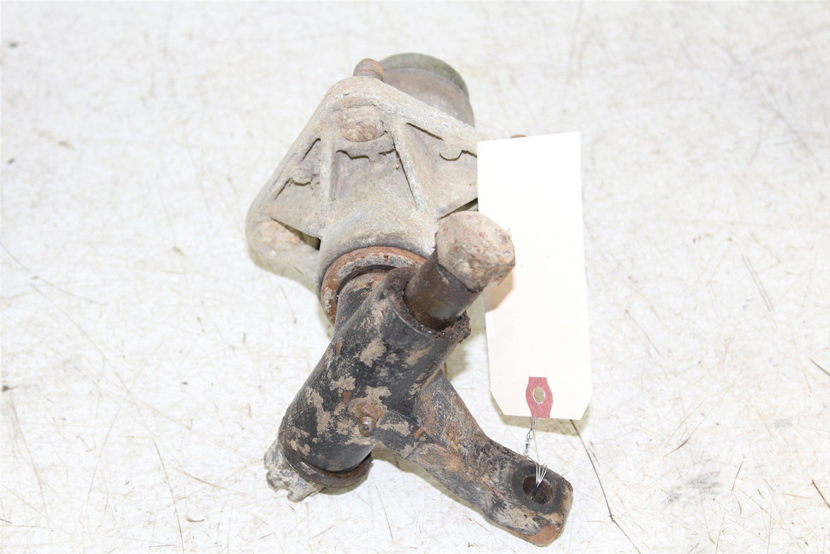 1994 EZGO Marathon GAS Golf Cart Front Left Spindle Knuckle w/ Hub 10251