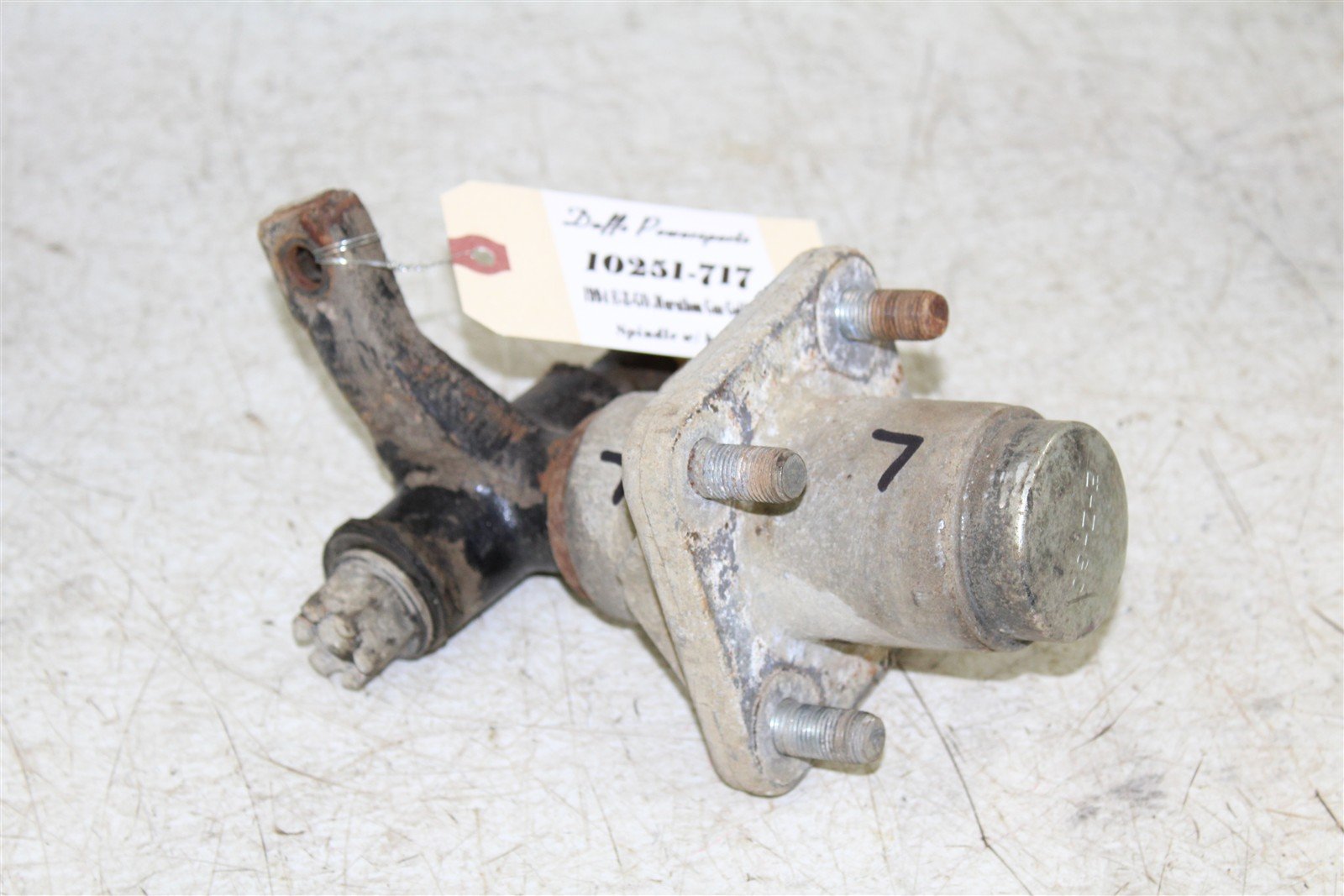 1994 EZGO Marathon GAS Golf Cart Front Left Spindle Knuckle w/ Hub 10251