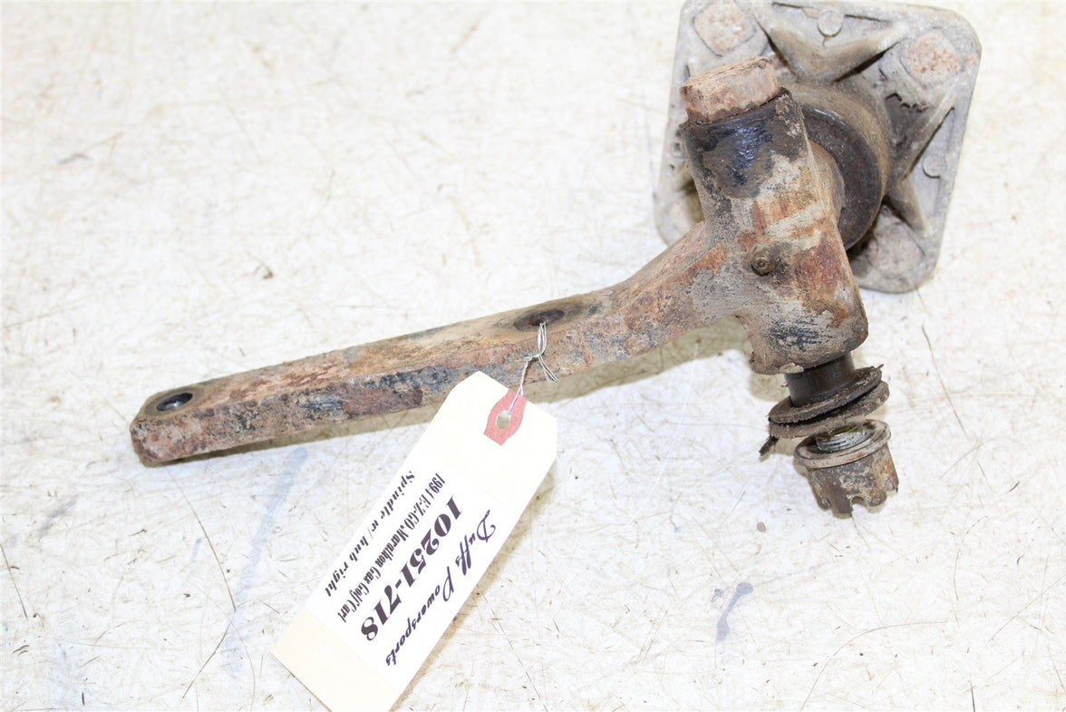 1994 EZGO Marathon GAS Golf Cart Front Right Spindle Knuckle w/ Hub 10251