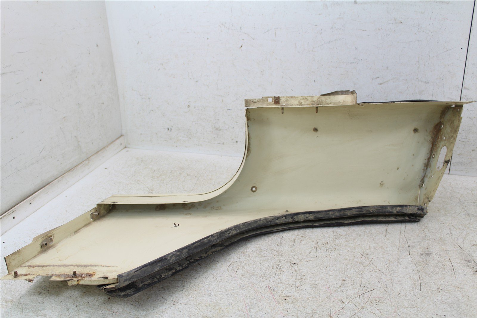 1994 EZGO Marathon GAS Golf Cart Rear Right Fender 10251