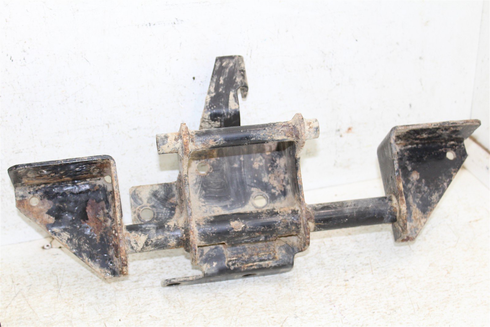 1994 EZGO Marathon GAS Golf Cart Engine Mounts Motor Brackets Skid Plate 10251
