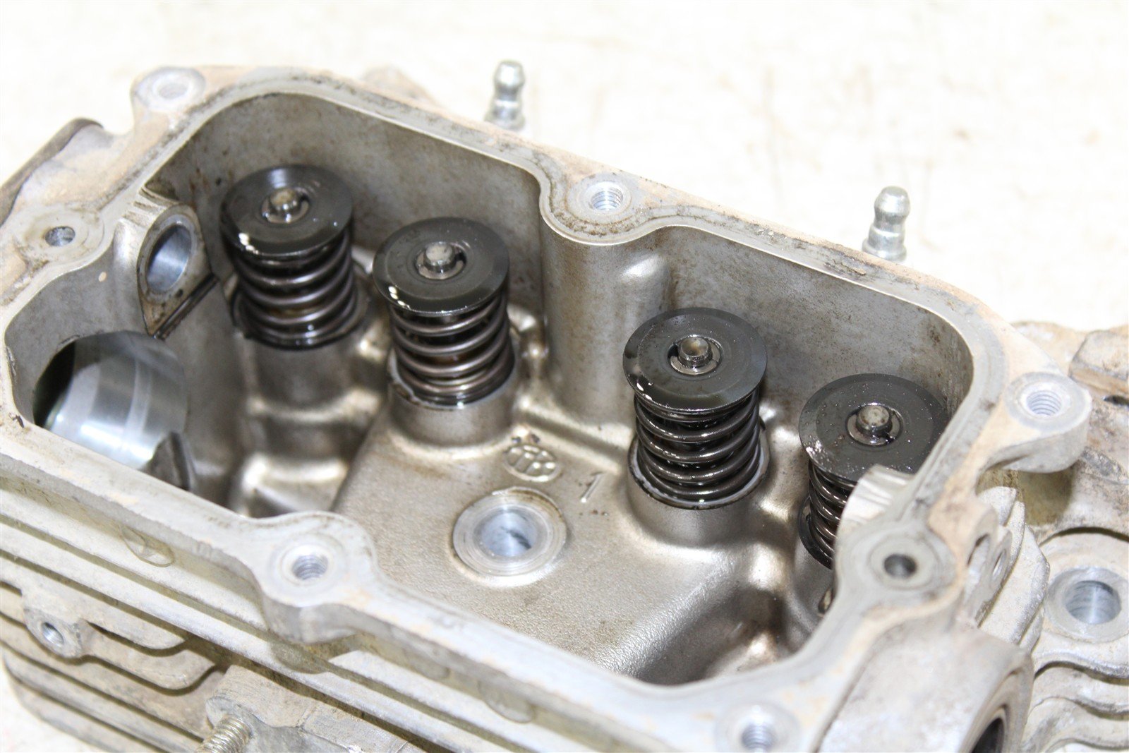 1994 EZGO Marathon GAS Golf Cart Cylinder Head Intake Exhaust 295cc 10251