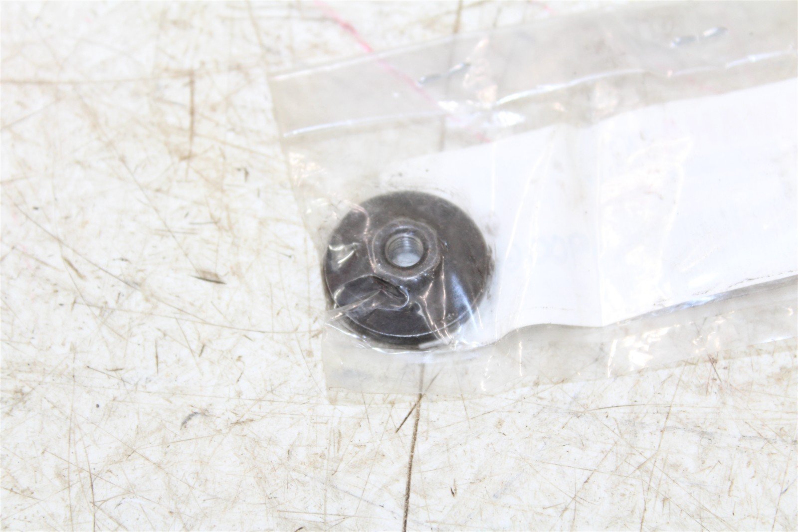 NOS Genuine Yamaha Push Plate Nut 1W1-16358-01 NEW 900G