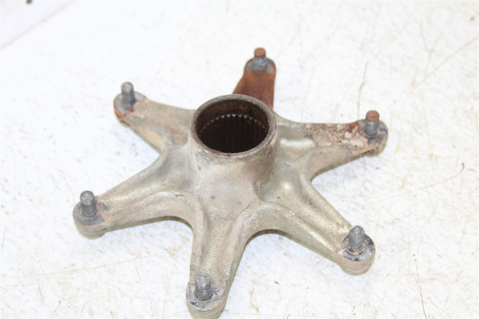 2001 Yamaha Warrior 350 Rear Sprocket Hub Mount 891G