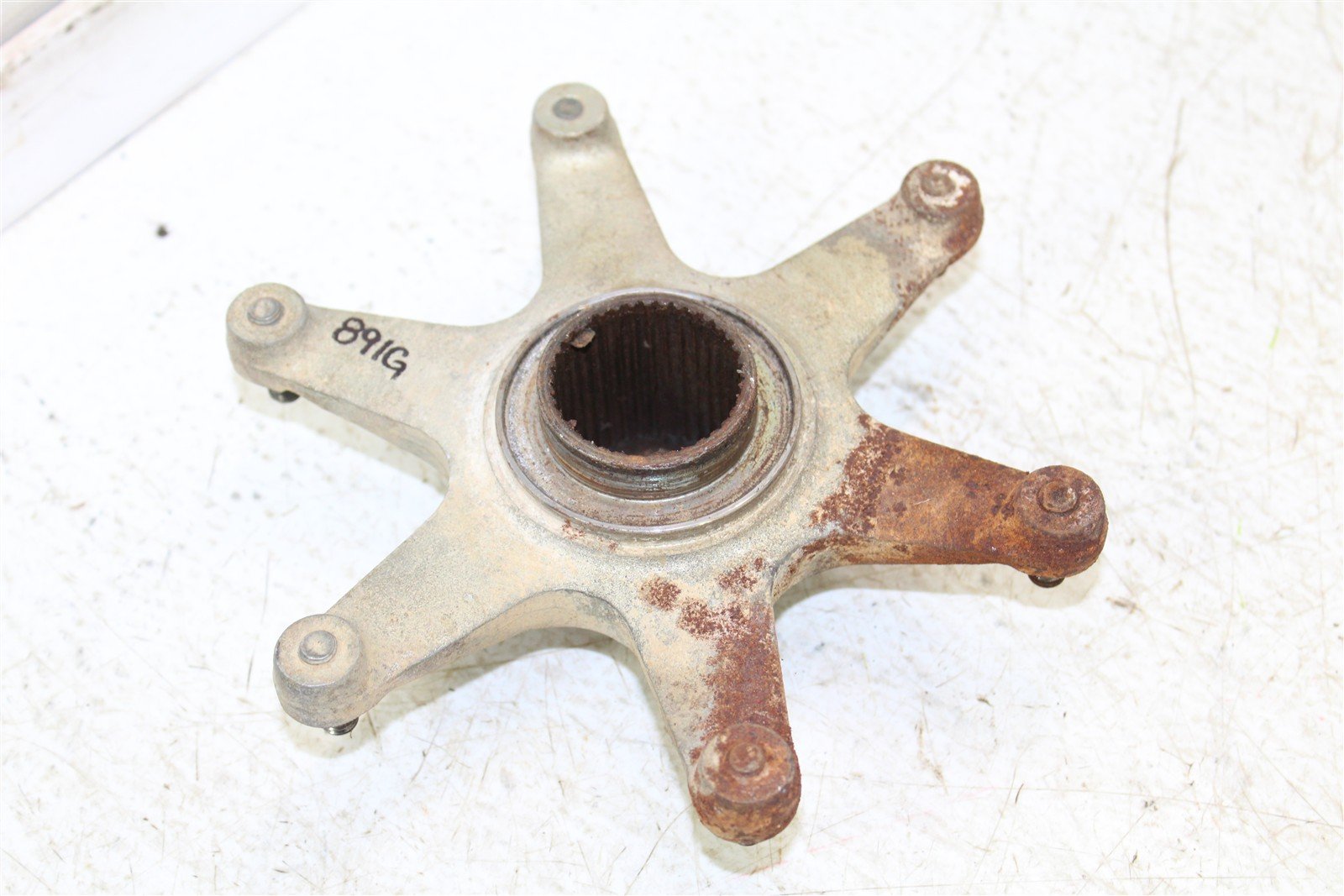 2001 Yamaha Warrior 350 Rear Sprocket Hub Mount 891G