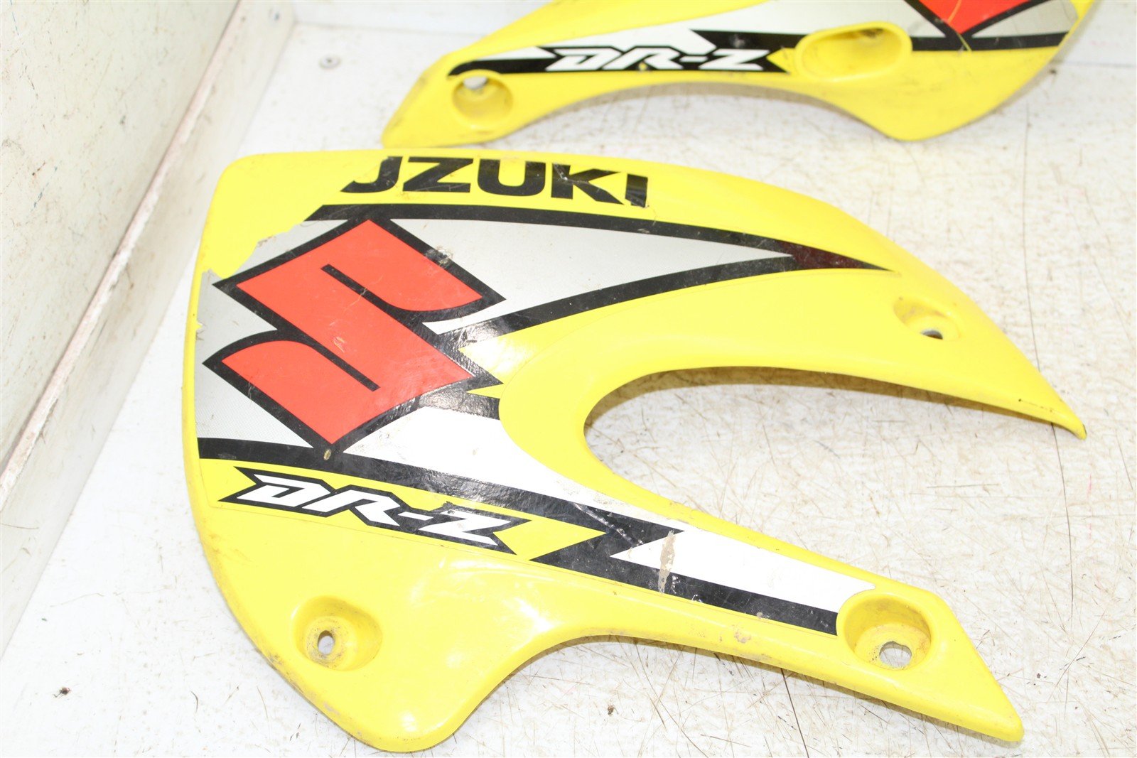 2004 Suzuki DRZ 110 Plastics Set Fenders Tank Shrouds Number Plate 893G