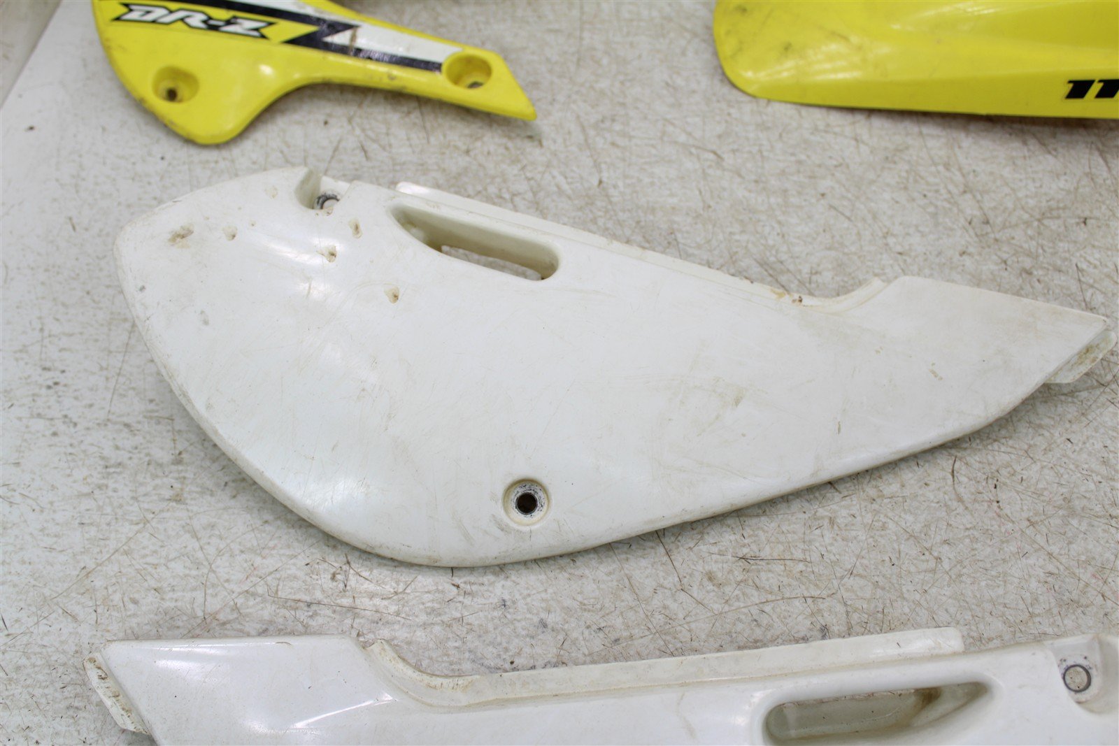 2004 Suzuki DRZ 110 Plastics Set Fenders Tank Shrouds Number Plate 893G