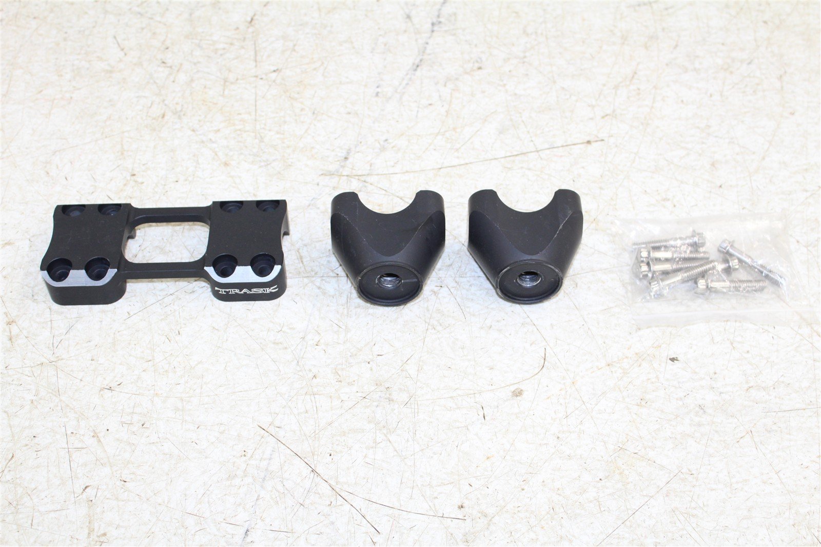 Trask Assault Handle Bar Riser Mounts 2x1-1/4" Black TM-8601-2RC NEW 861G