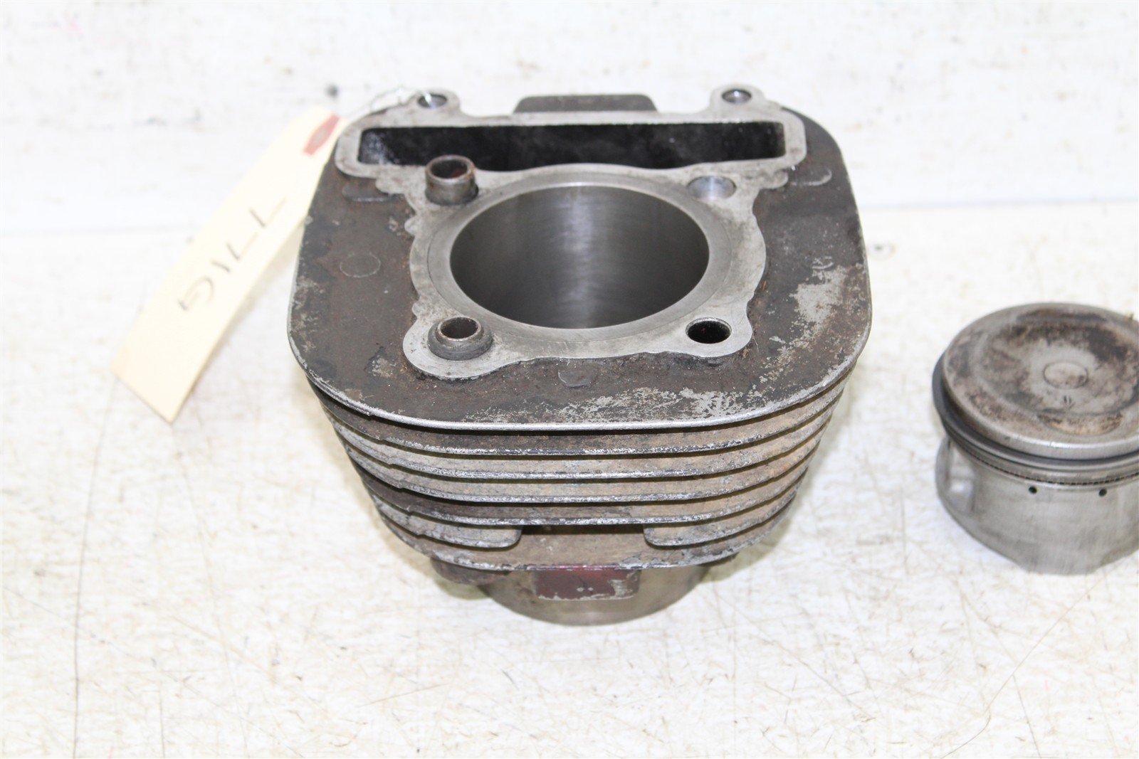 1983 Yamaha Tri Moto 225DX Engine Cylinder Jug w/ Piston 771G