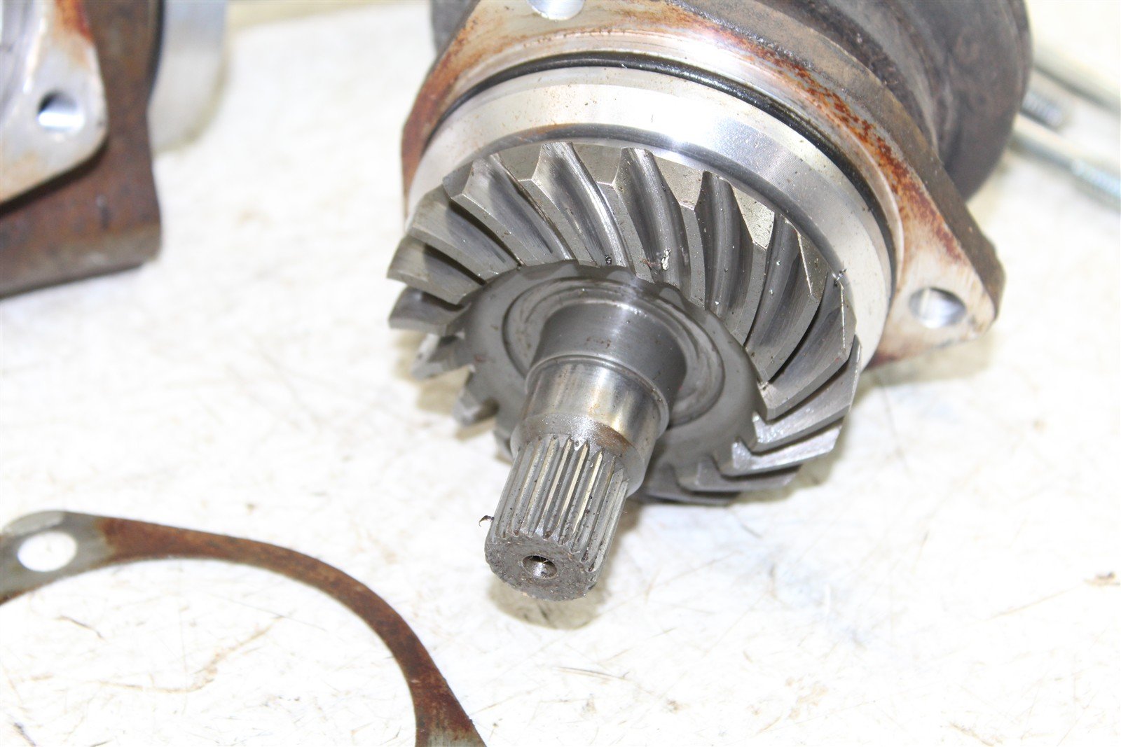 1988 Honda Fourtrax 300 4x4 Output Drive Shaft Bevel Gear 756G