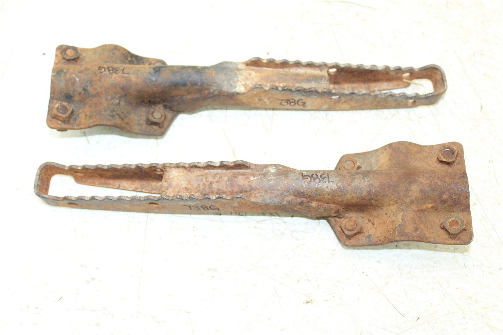 1984 Honda Fourtrax TRX 200 Foot Pegs Rests Set Left Right 738G