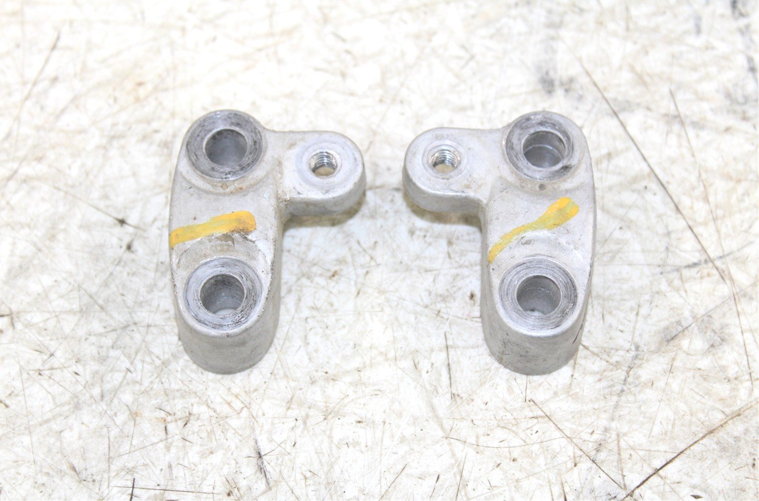 1994 Honda Fourtrax 300 4x4 Handlebar Clamps Mount Tops 728G