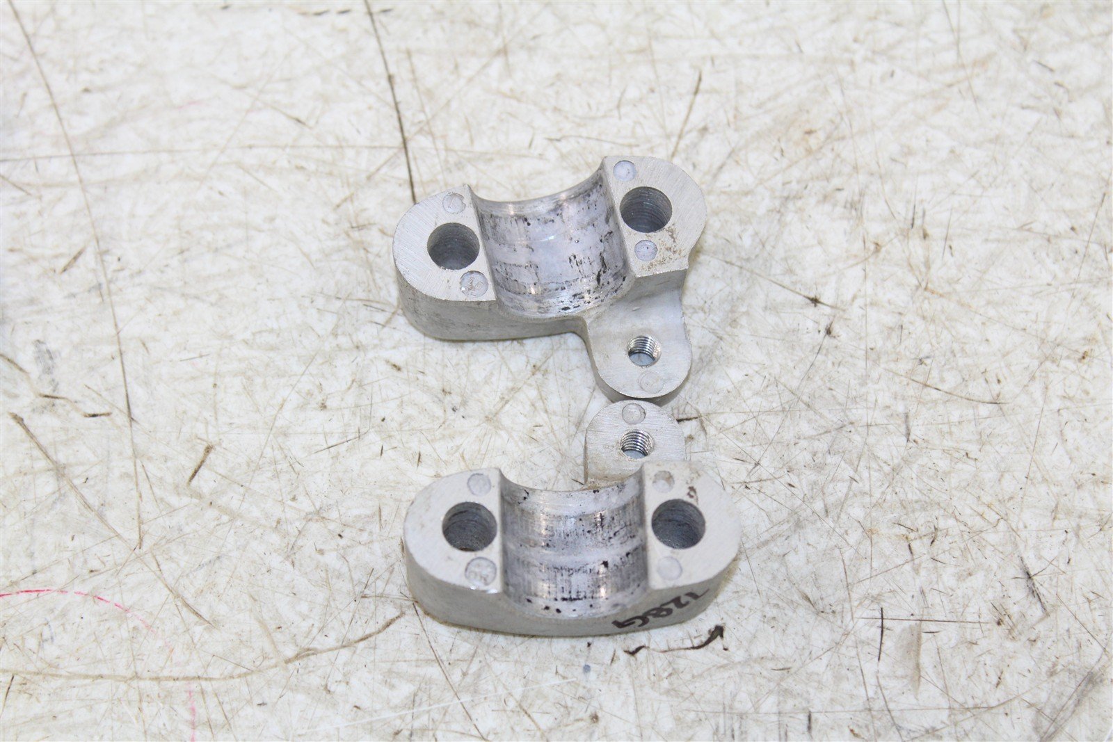 1994 Honda Fourtrax 300 4x4 Handlebar Clamps Mount Tops 728G