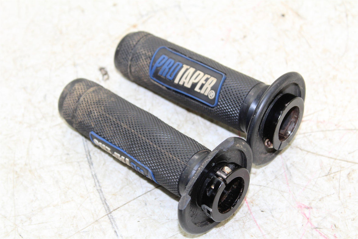 Universal ATV Handlebar Lock On Grips 681G