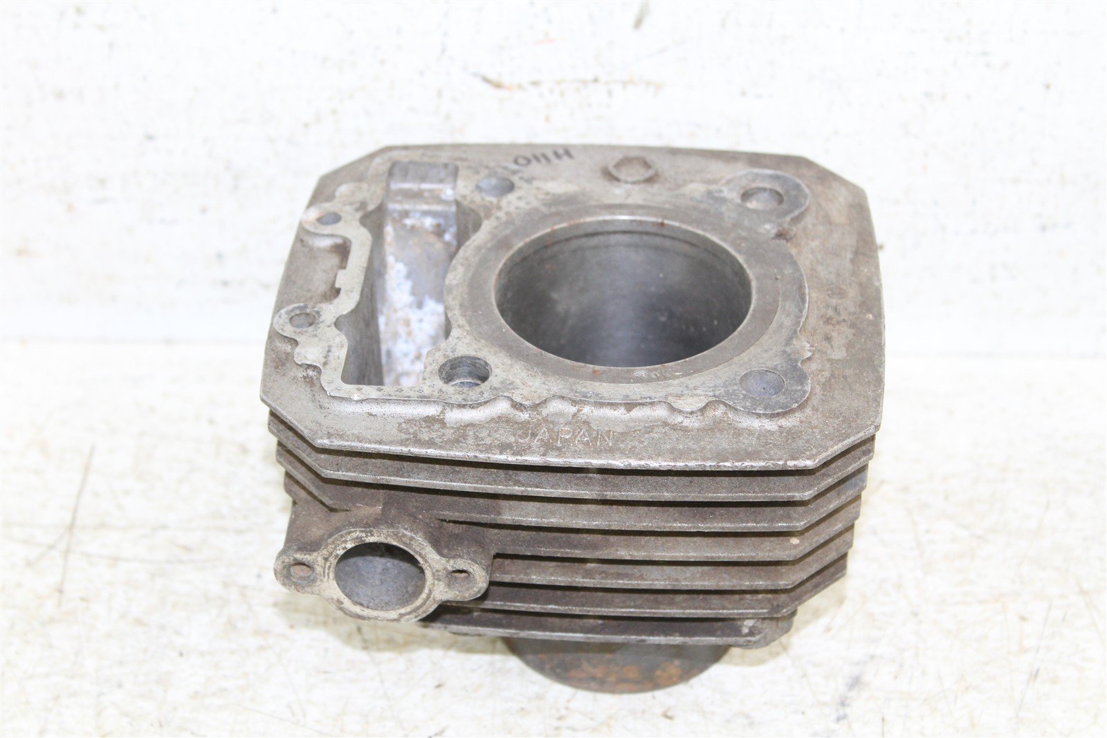 1989 Kawasaki Bayou 220 Engine Cylinder Jug 011H