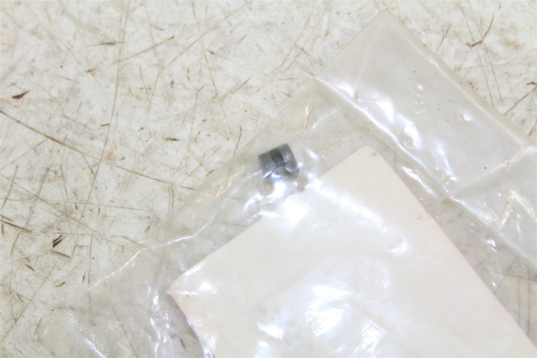 NOS Genuine Suzuki Throttle Cable Pin Cap 58631-07010 NEW 994G