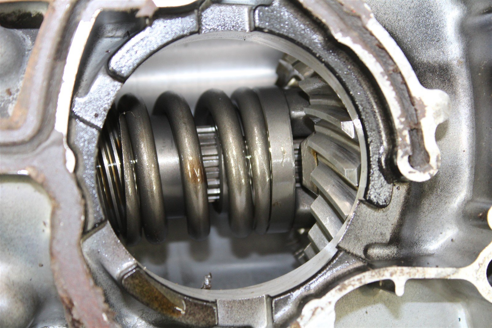 1986 Kawasaki Bayou 300 Rear Drive Shaft Output Bevel Gear 974G