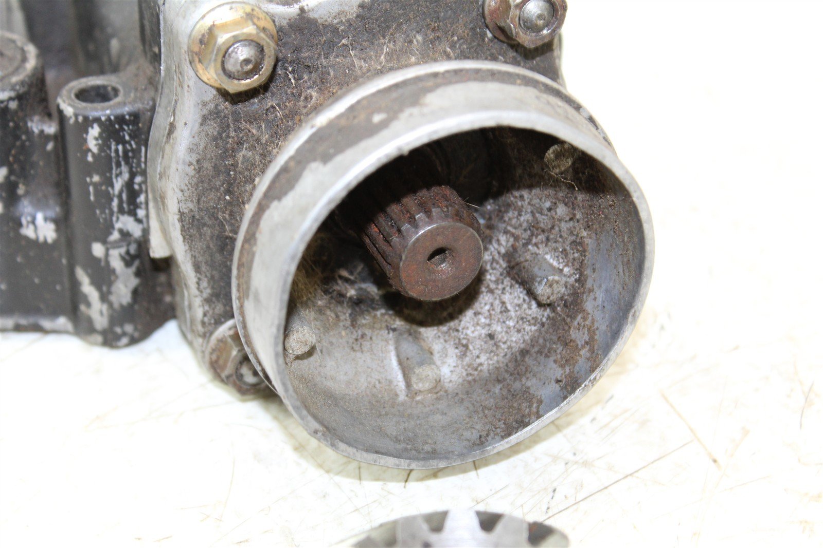 1990 Kawasaki Bayou 220 Rear Drive Shaft Output Bevel Gear 920G