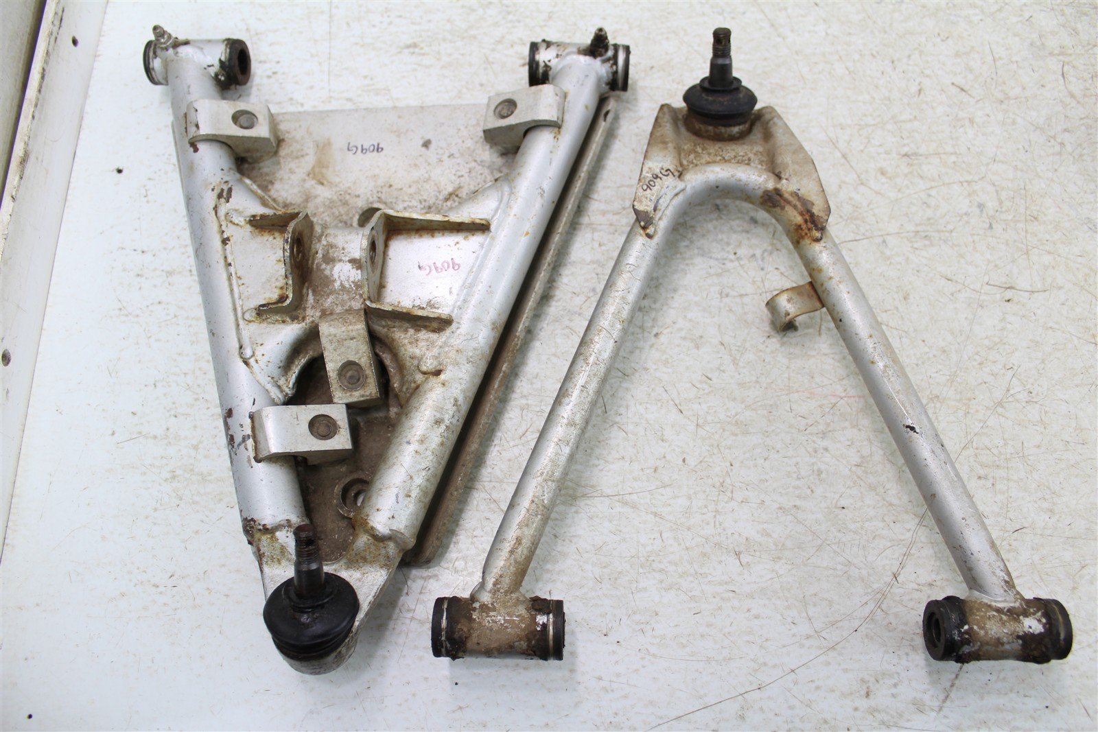 2001 Yamaha Warrior 350 Front Left Control A Arms Upper Lower 909G