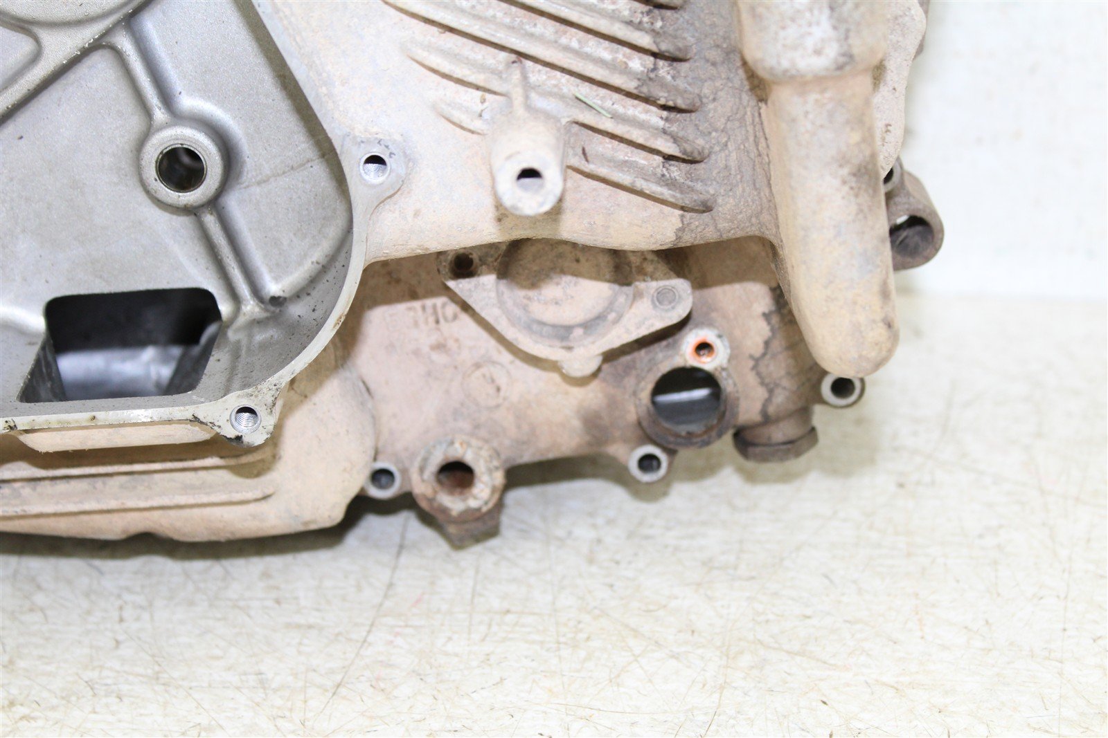 2009 Yamaha Wolverine 450 4x4 Engine Cases Crankcase Left Right 50126