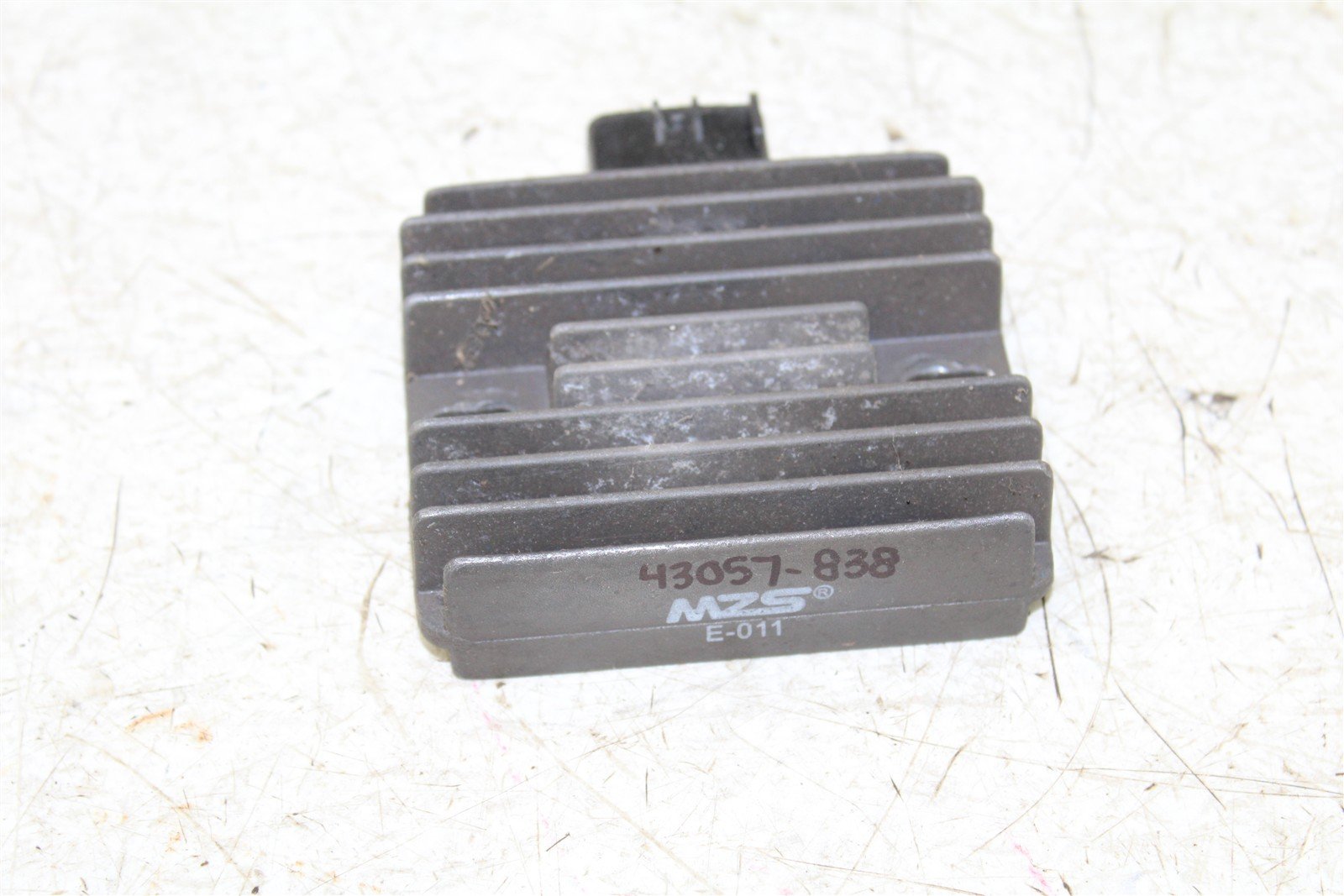 2003 Suzuki Vinson 500 4x4 Voltage Regulator Rectifier 43057