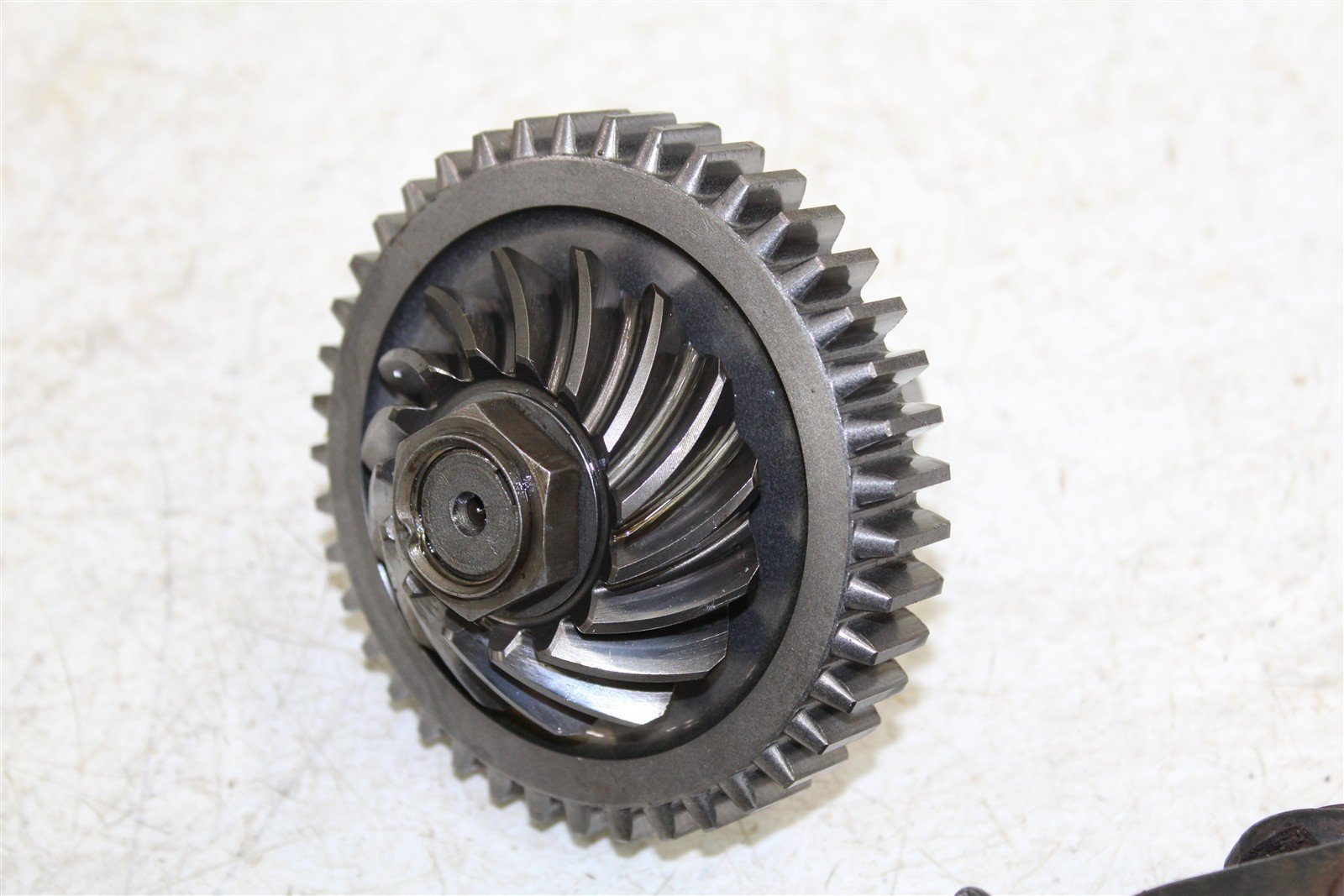 2003 Suzuki Vinson 500 4x4 Center Mid Drive Shaft Assembly w/ Bevel Gear 43057