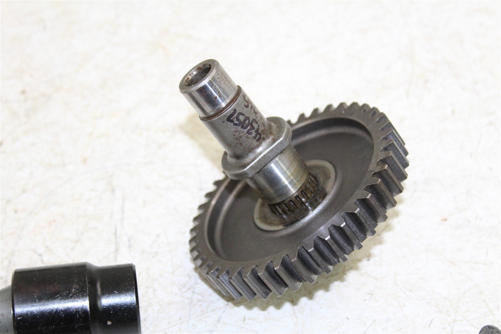 2003 Suzuki Vinson 500 4x4 Center Mid Drive Shaft Assembly w/ Bevel Gear 43057