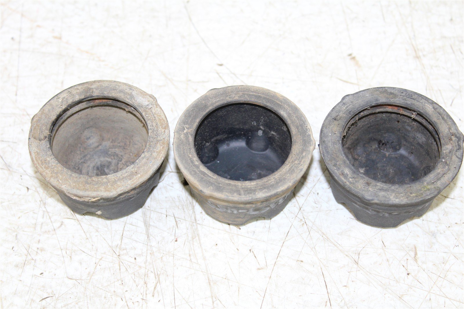 2003 Suzuki Vinson 500 4x4 Hub Caps Front Rear 43057