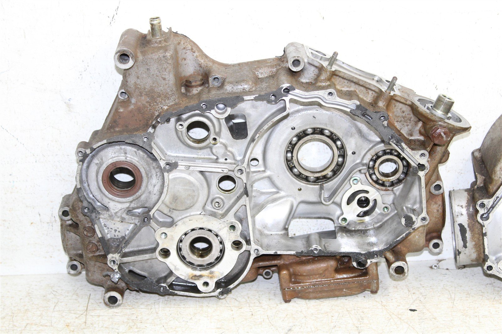 2003 Suzuki Vinson 500 4x4 Right Engine Crankcase w/ Inner Clutch Cover 43057