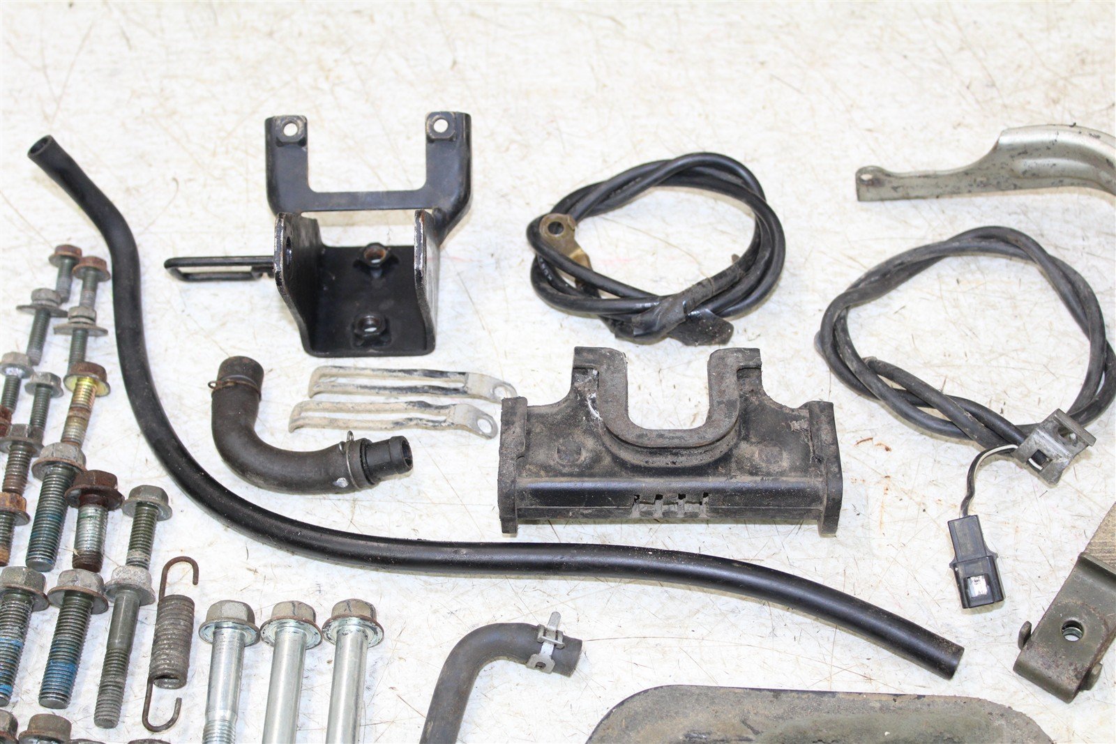 2003 Suzuki Vinson 500 4x4 Chassis Bolt Kit Hardware Clamp Mount Hose 43057