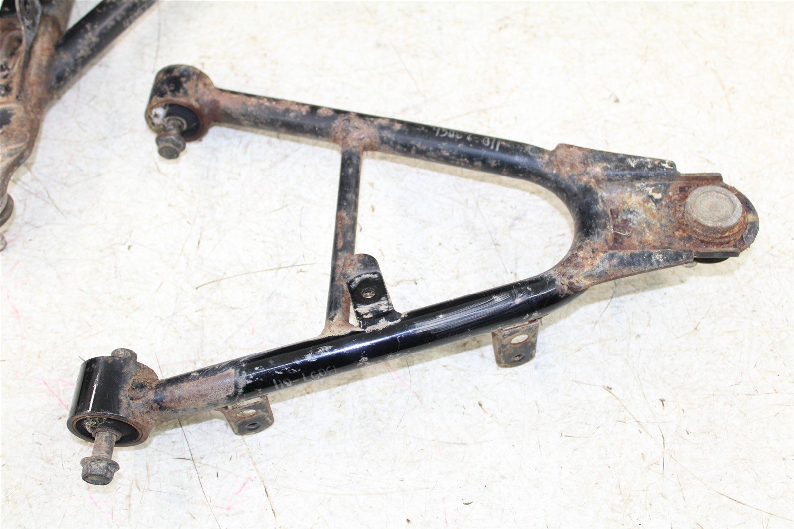 2003 Suzuki Vinson 500 4x4 Front Right Control A Arms Upper Lower 43057