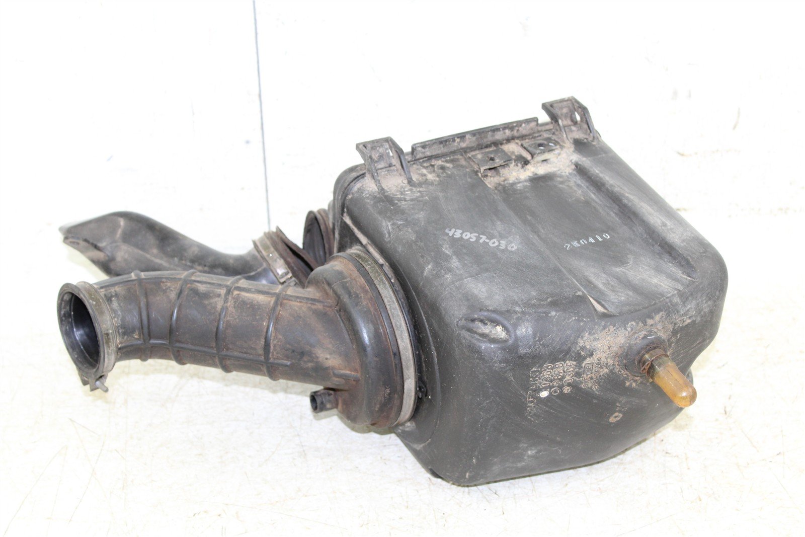 2003 Suzuki Vinson 500 4x4 Air Box Intake Housing Boot Filter Cage 43057