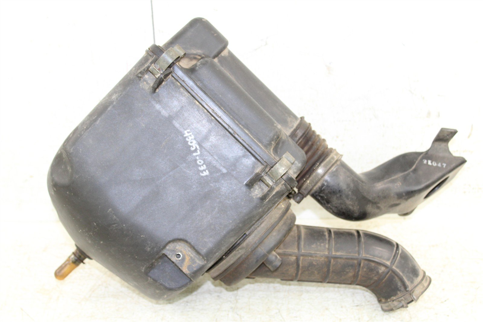 2003 Suzuki Vinson 500 4x4 Air Box Intake Housing Boot Filter Cage 43057