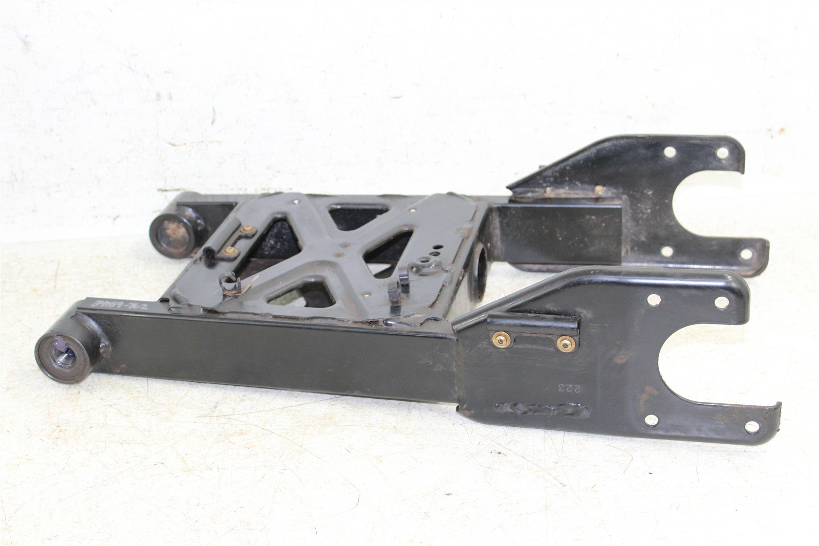 2004 Polaris ATP 330 4x4 Swing Arm 34159