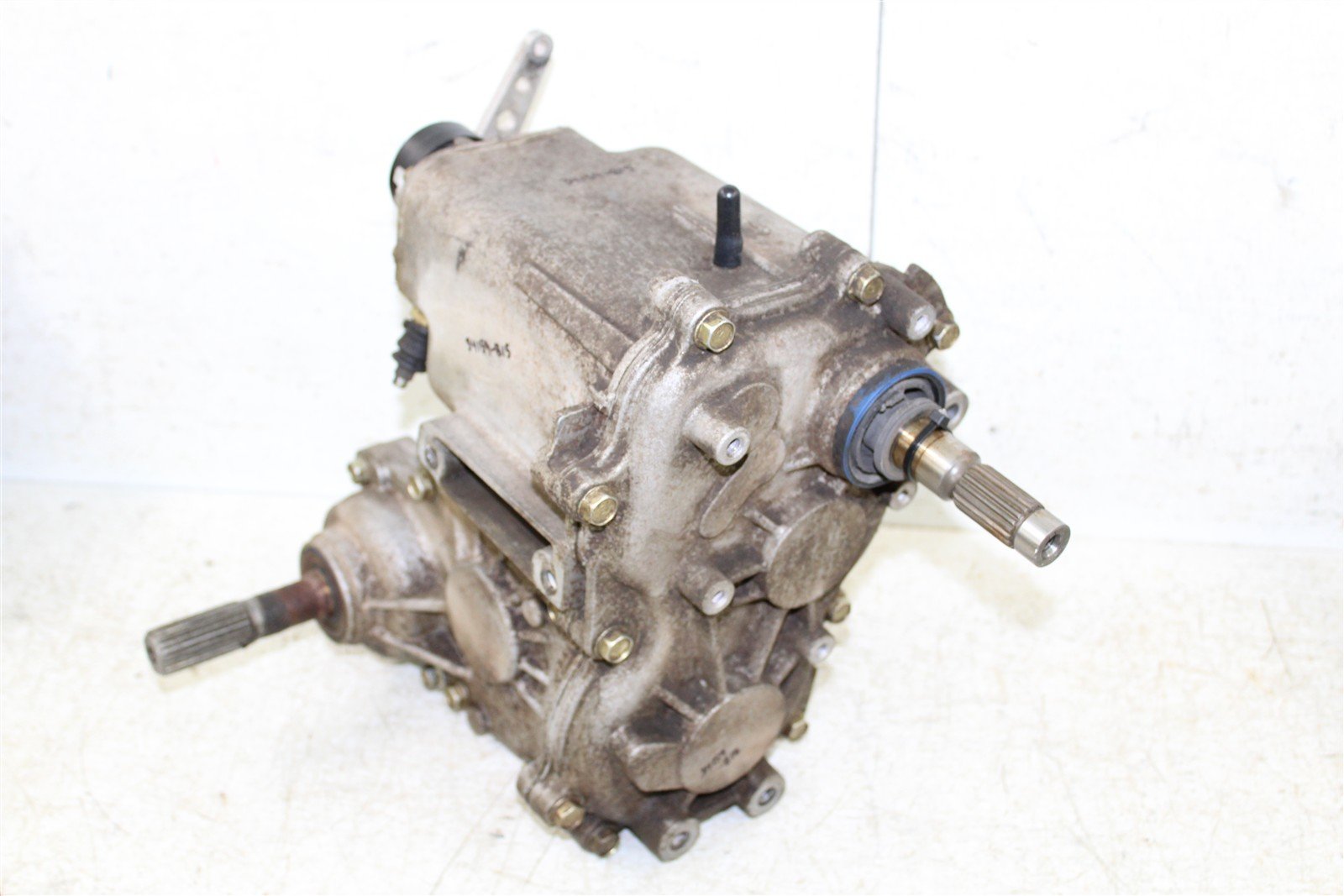2004 Polaris ATP 330 4x4 Transmission Gear Box Case 34159