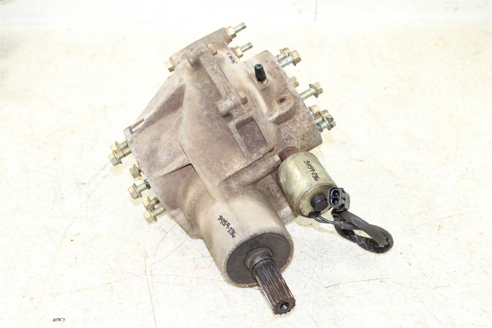 2004 Polaris ATP 330 4x4 Rear Differential Versa Trac 34159