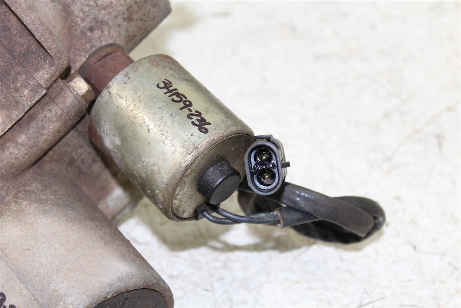 2004 Polaris ATP 330 4x4 Rear Differential Versa Trac 34159