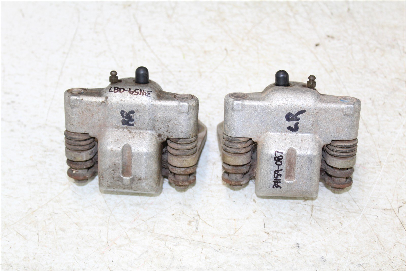 2004 Polaris ATP 330 4x4 Rear Brake Calipers Set Left Right 34159