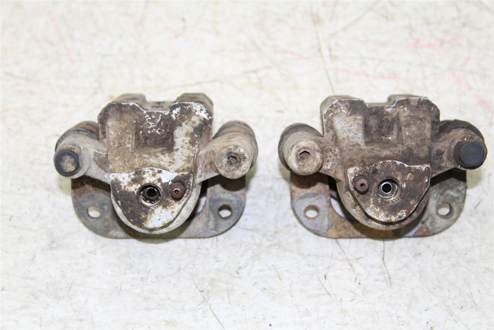 1991 Polaris Trail Boss 250 Front Brake Calipers Set Left Right 34159