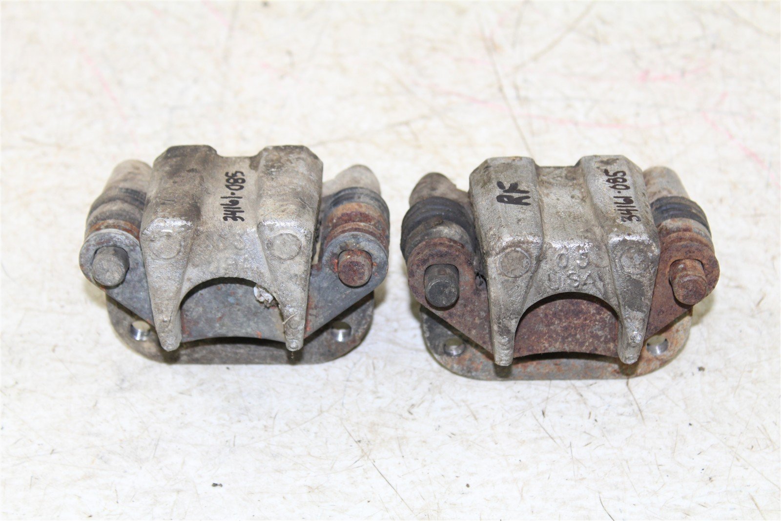 1991 Polaris Trail Boss 250 Front Brake Calipers Set Left Right 34159