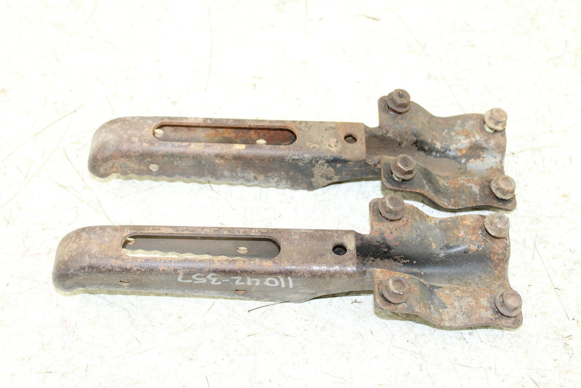1986 Honda TRX 200 SX Foot Pegs Rests Set Left Right 11042