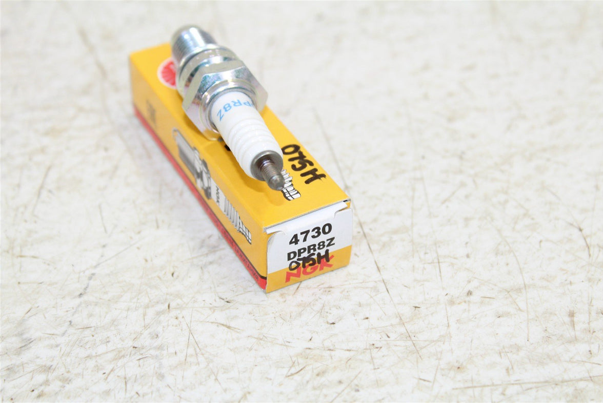 NGK Spark Plug DPR8Z NEW 075H