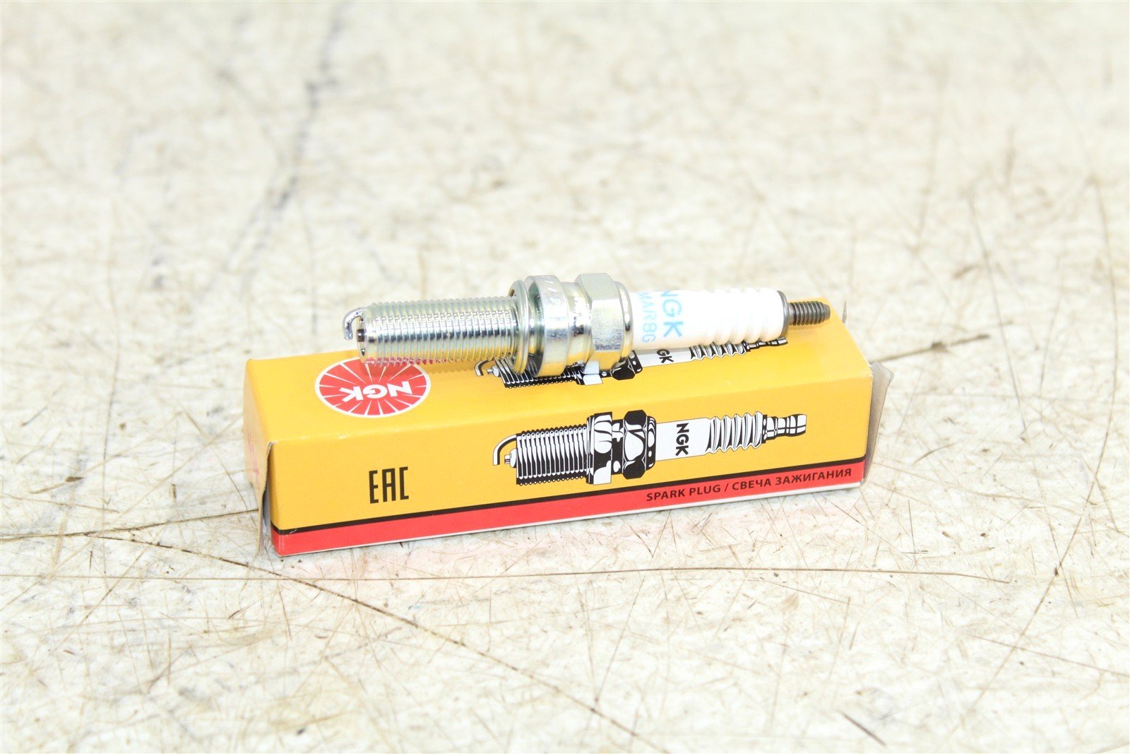 NGK Spark Plug LMAR8G NEW 073H